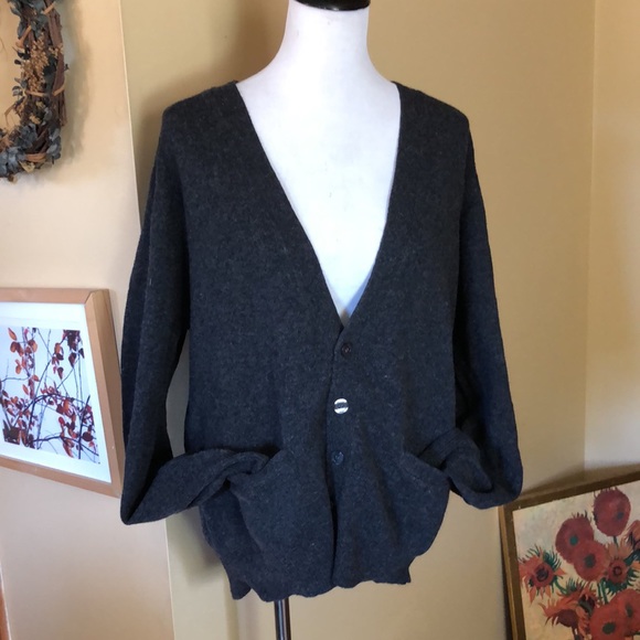 Vintage LORD & TAYLOR  Size Medium 100% Pure New Wool Deep-V Button Cardigan NEW - Picture 5 of 15